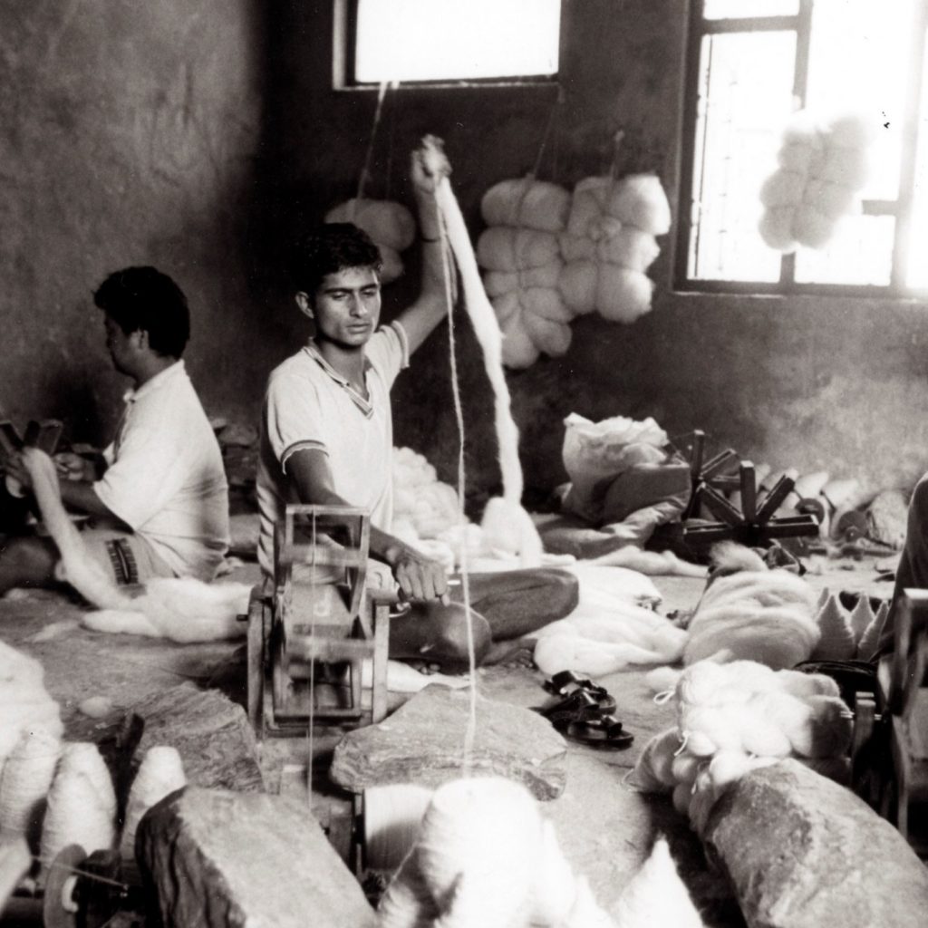 spinning wool for rugs