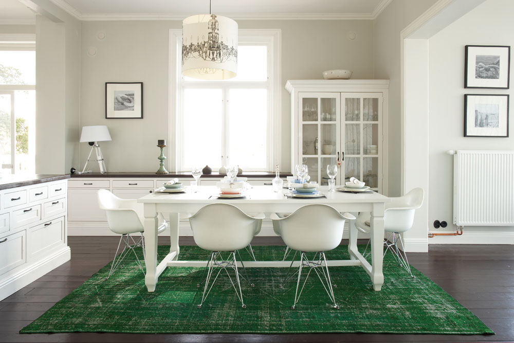 Persia Reloaded – Vintage rug by Bazaar Velvet