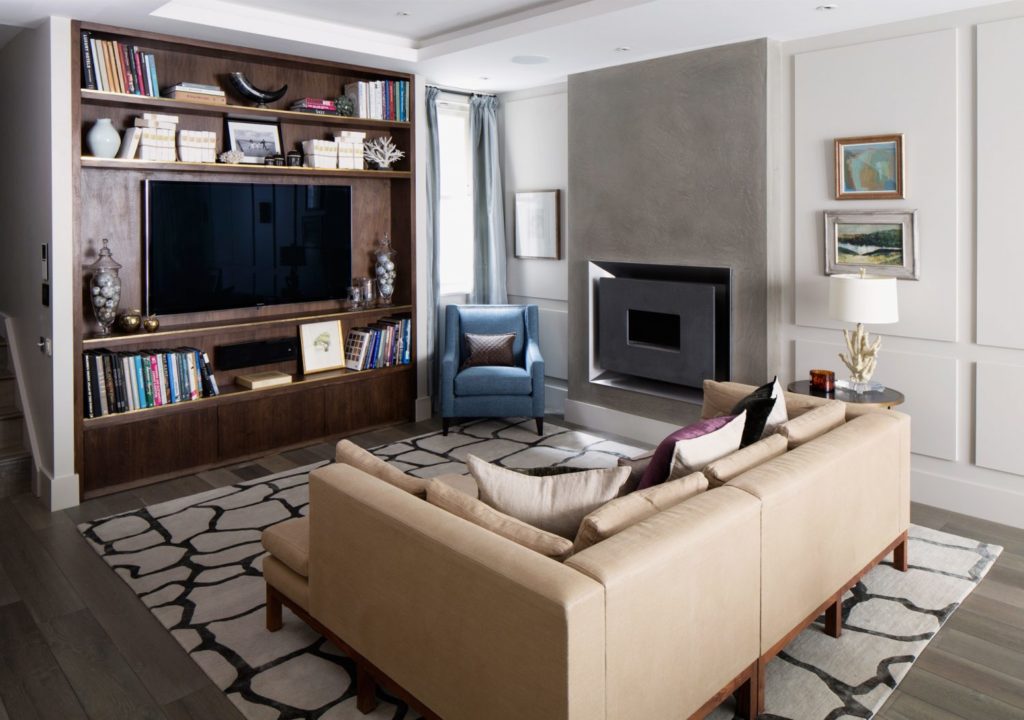 neutral rug in living room