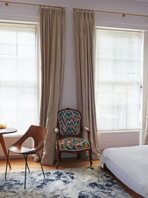 interior design by rachel chudley with luxury sild abstract rug