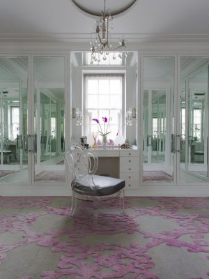 pink contemporary rug in dressing room