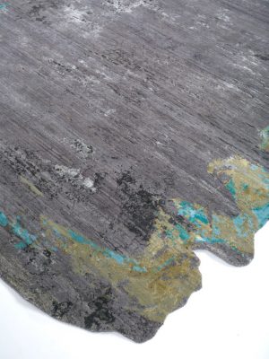 rug with uneven edges